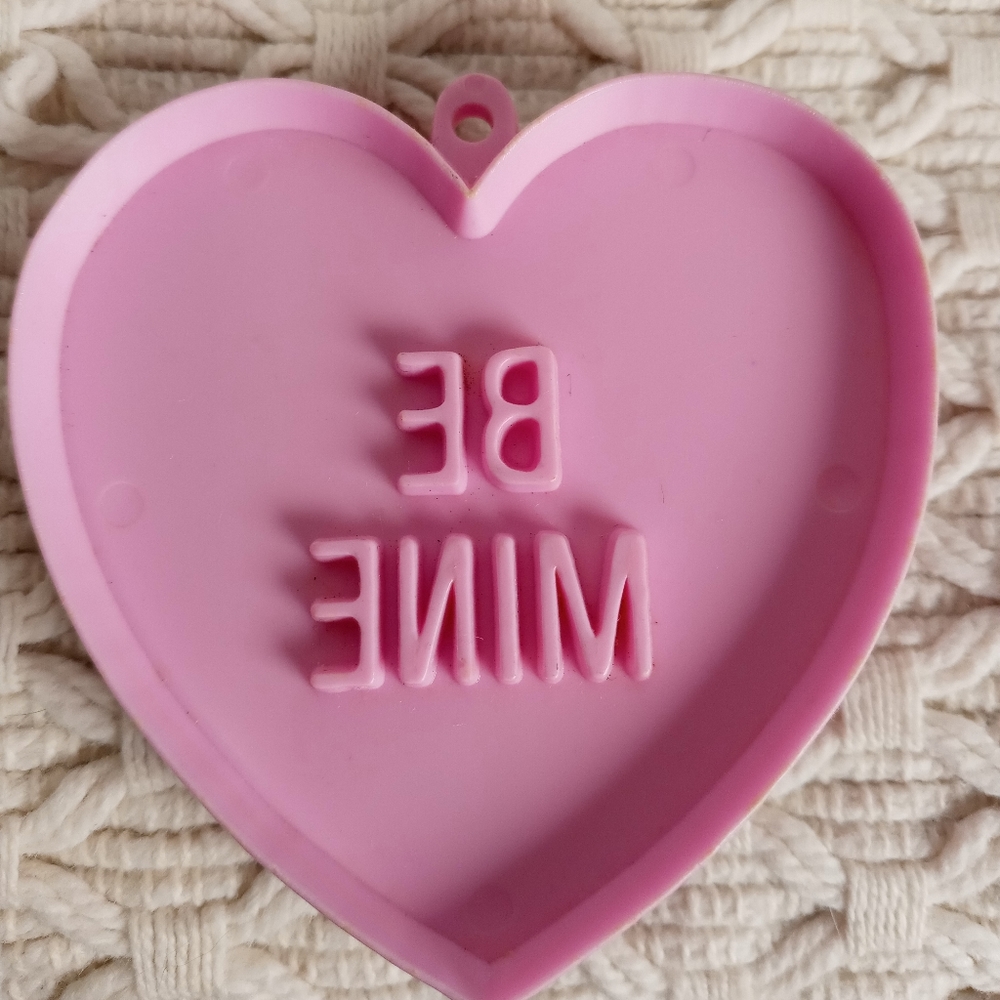 Hallmark COOKIE CUTTER Valentines Vintage CANDY HEART Cutie PINK Holiday HARD